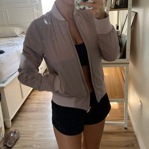Lulu lemon size 2 lilac colored bomber jacket. Super cute new without tags